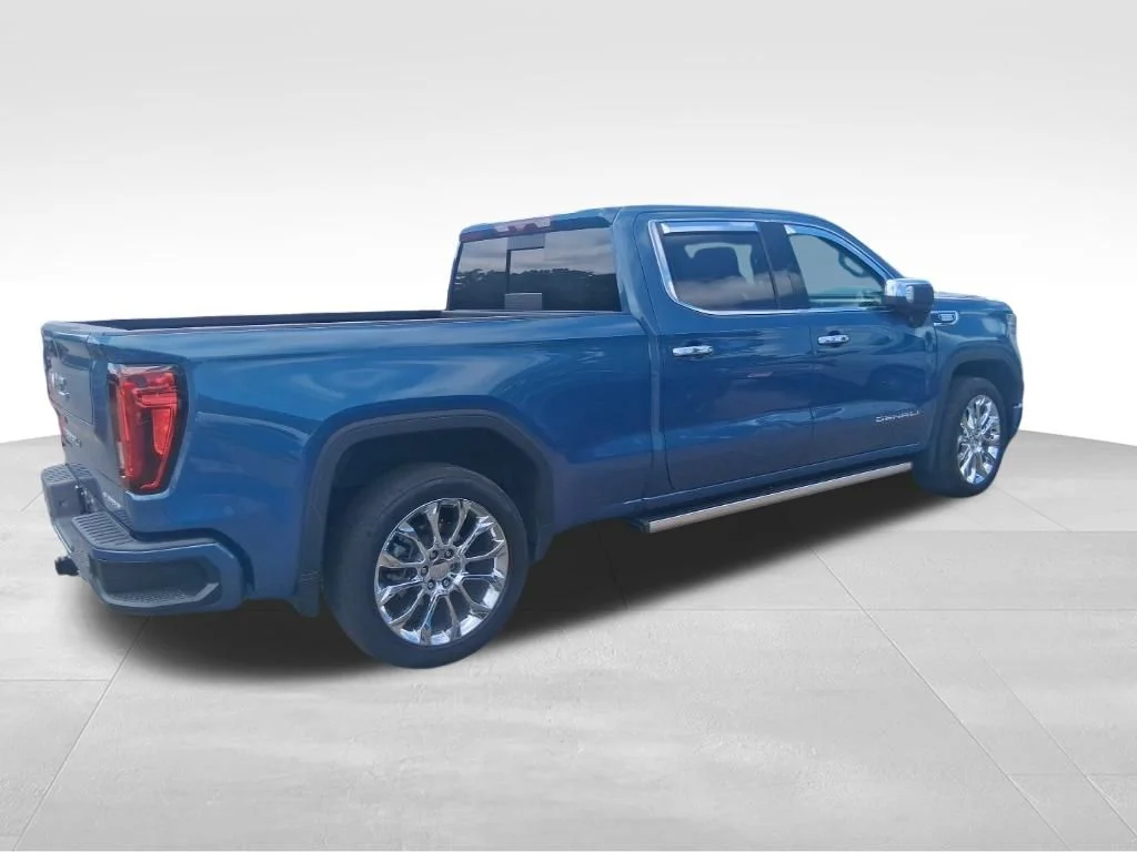 Used 2024 Blue GMC Denali image 18