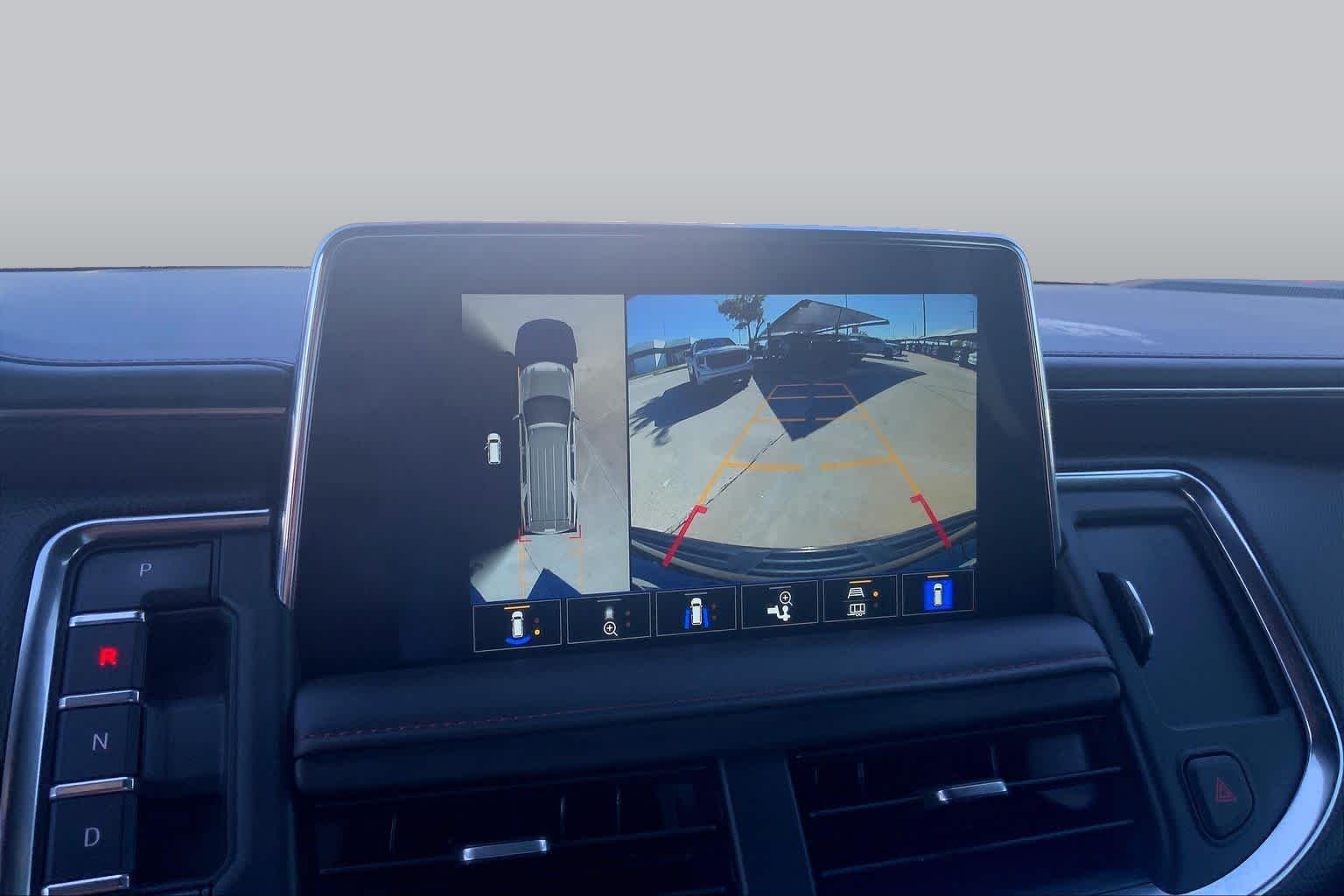2023 Chevrolet Suburban RST - Photo 25