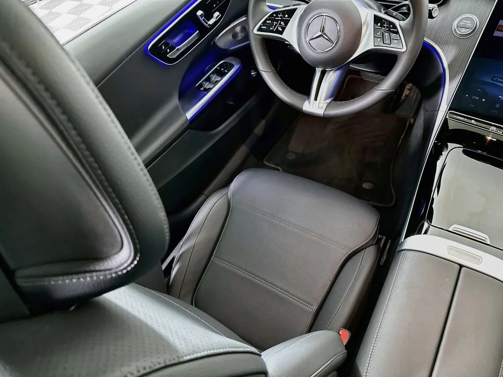 Used 2025 White Mercedes-Benz C 300 image 23
