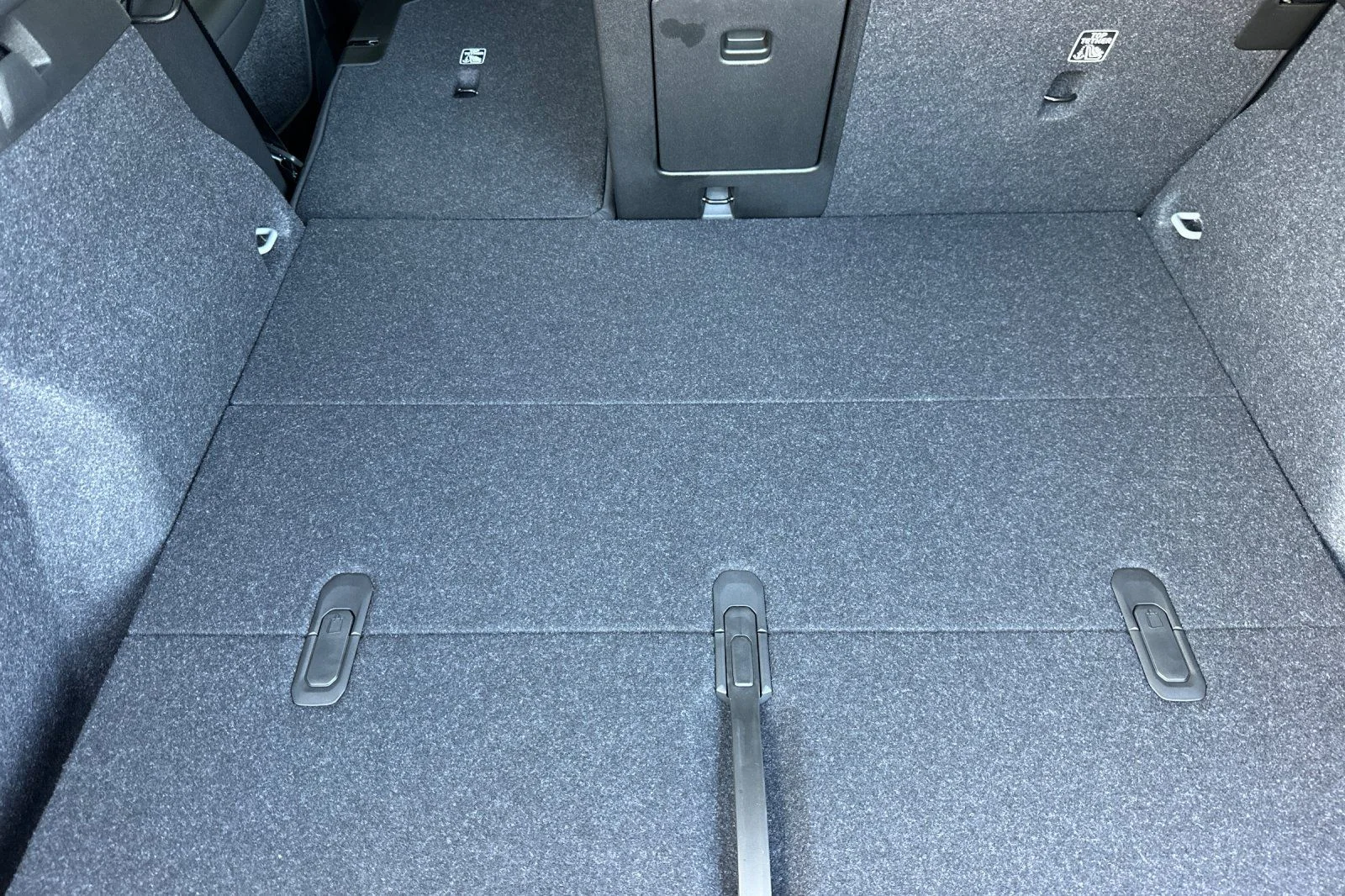 New 2026 Vapour Grey Volvo Plus image 14