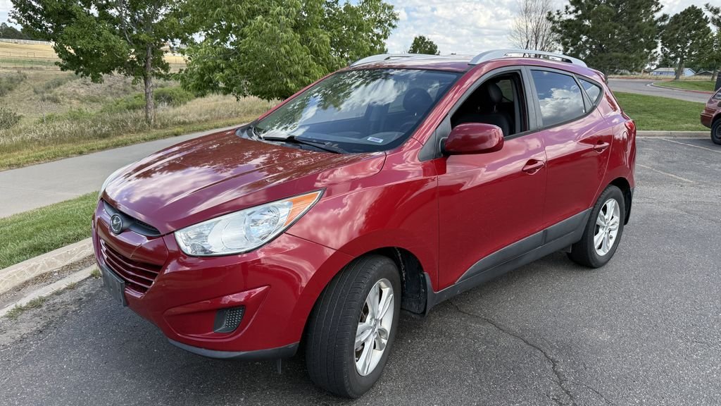 Used 2011 Red Hyundai GLS image 2