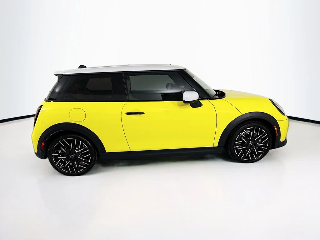 New 2026 Sunny Side Yellow MINI Iconic image 4