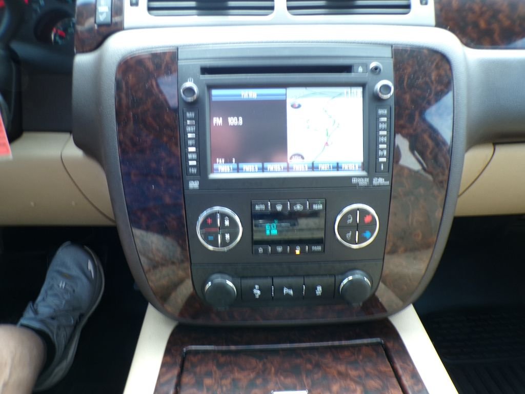Used 2013 White Diamond Clearcoat GMC Denali image 20