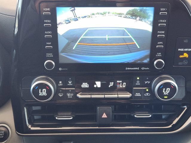 Used 2021 Black Toyota L image 6