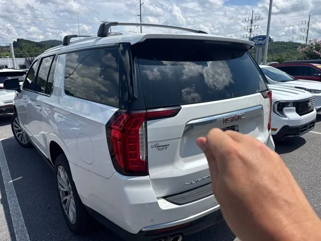 Used 2022 White GMC Denali image 5