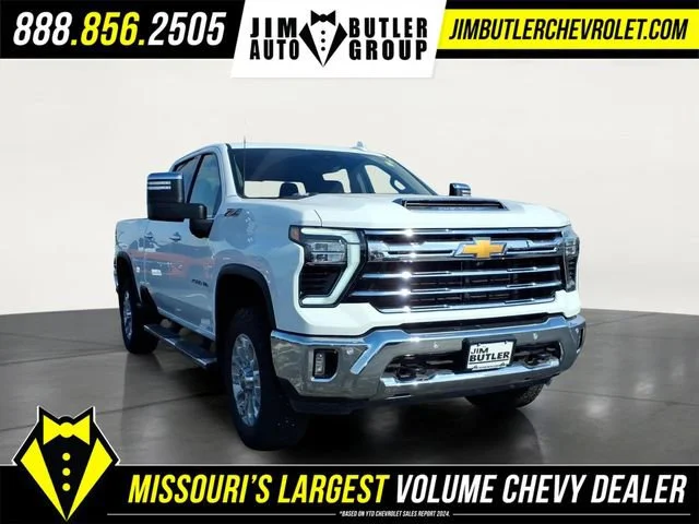 Used 2025 Summit White Chevrolet LTZ image 6