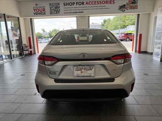 Certified Used 2023 SILVER ME. Toyota  image 5