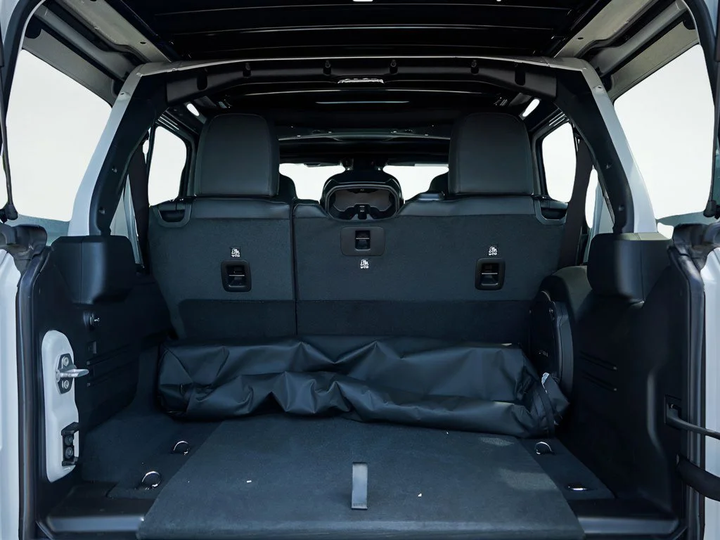 New 2026 Bright White Clearcoat Jeep Rubicon X image 8