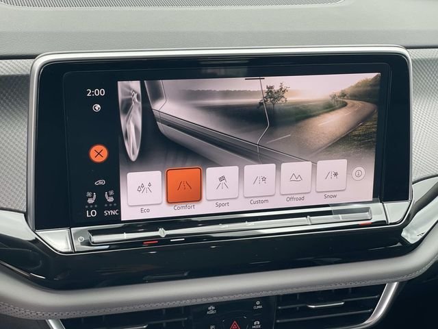 New 2026 White/off-white Volkswagen 2.0T Peak Edition image 14