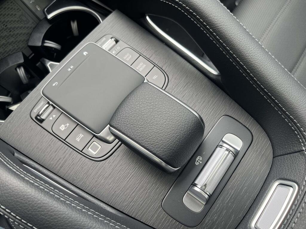 New 2026 MANUFAKTUR Signature Moonlight White Magno Mercedes-Benz GLS 450 image 31