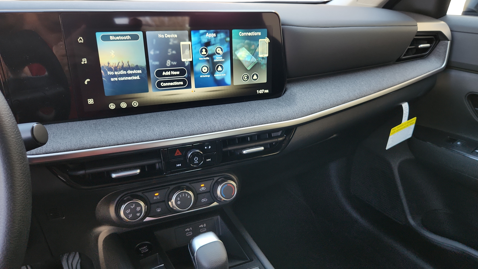 2026 Nissan KICKS S - Photo 18