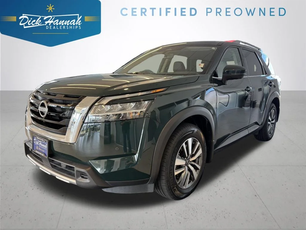 2024 Nissan Pathfinder SL 4WD's photo