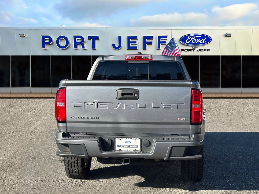 Used 2021 Steel Metallic Chevrolet LT image 6