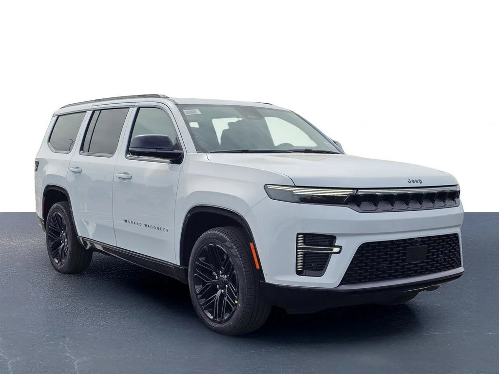 New 2026 Bright White Clear-Coat Exterior Paint Jeep Limited Reserve image 5