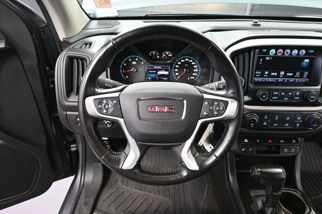 Used 2018 Gray GMC SLT image 27
