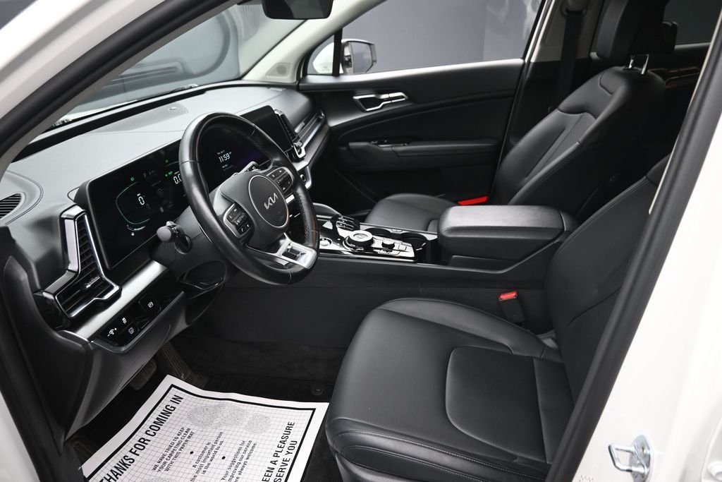 Used 2023 White Kia EX image 16