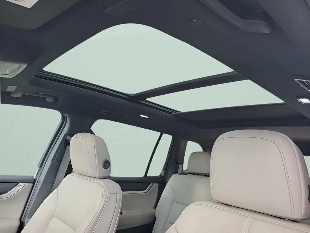 New 2026 Glacier White Tricoat GMC Elevation image 30