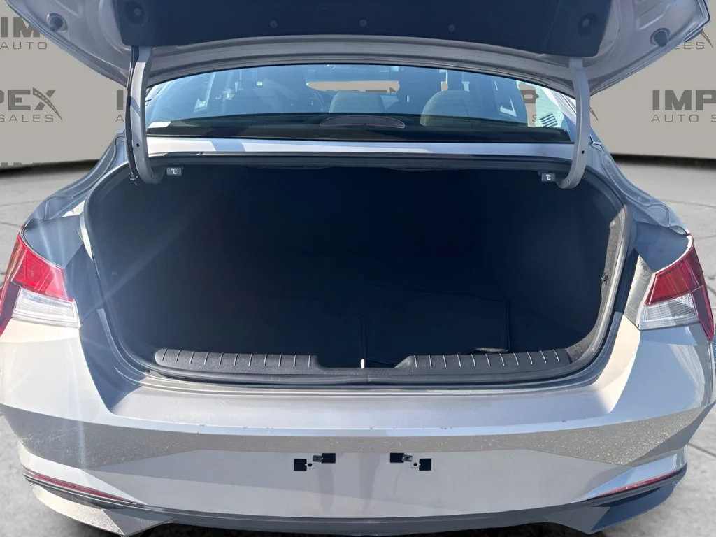 Used 2021 Silver Hyundai SEL image 23