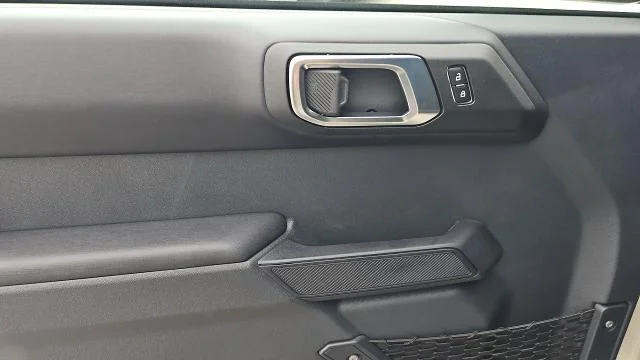 New 2025 Desert Sand Ford Outer Banks 4WD image 23
