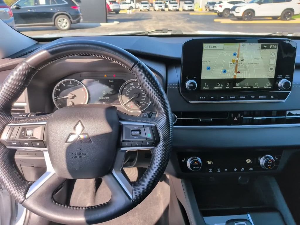 Used 2023 White Mitsubishi SE image 26