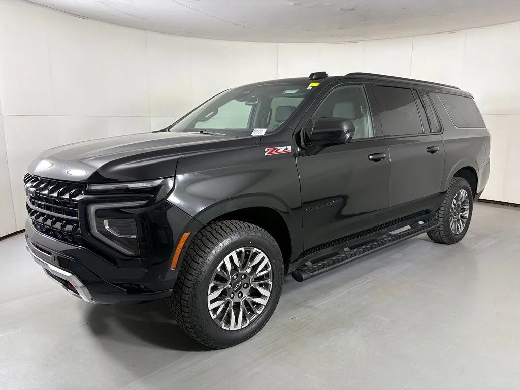 Used 2025 Black Chevrolet Z71 image 4