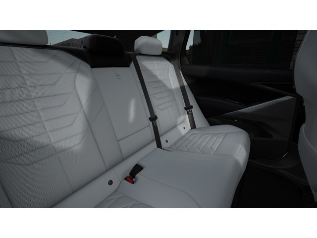 New 2027 Mineral White Metallic BMW 40 xDrive image 12