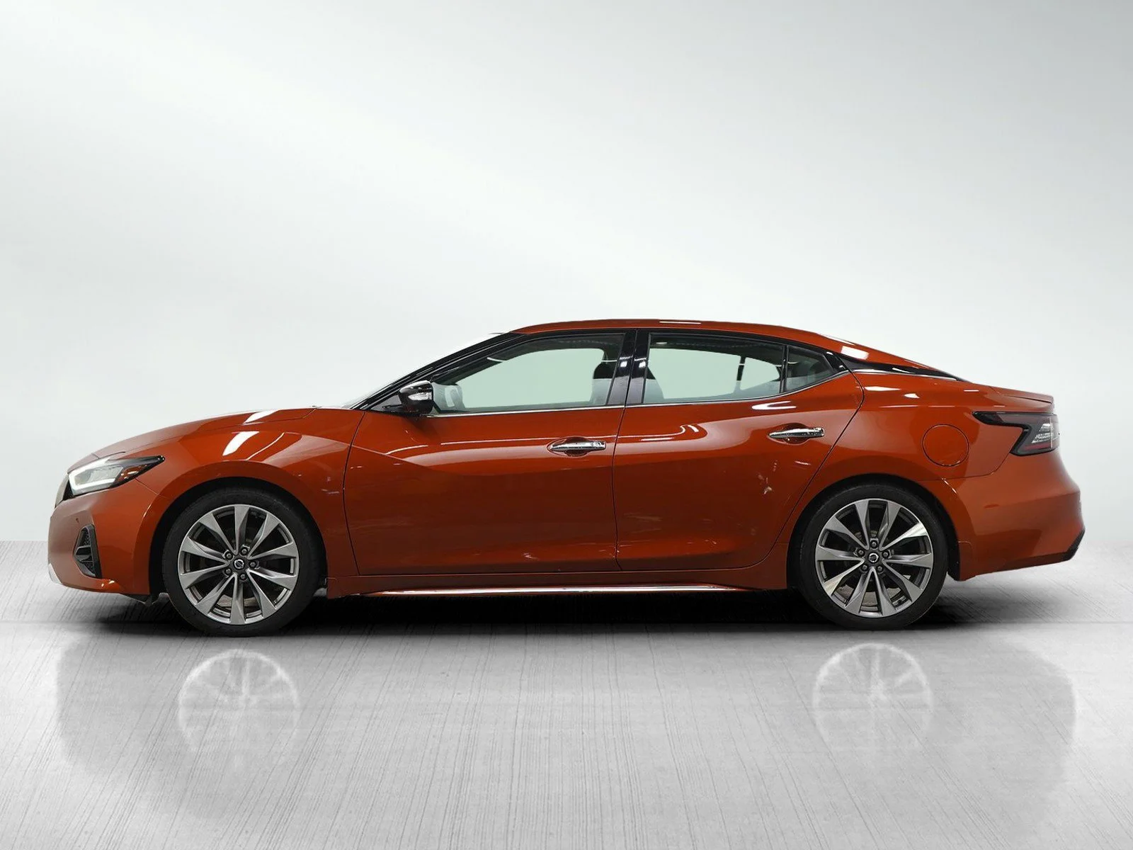 Used 2022 Nissan Maxima Platinum with VIN 1N4AA6FV4NC501718 for sale in Wayzata, Minnesota