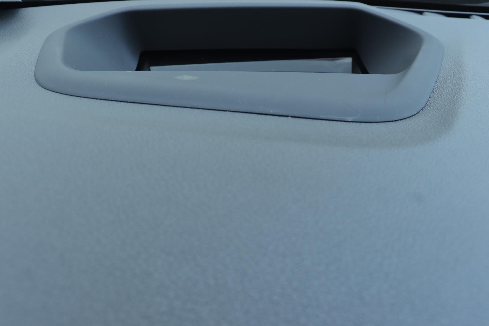 Used 2020 Alpine White BMW 530i image 24