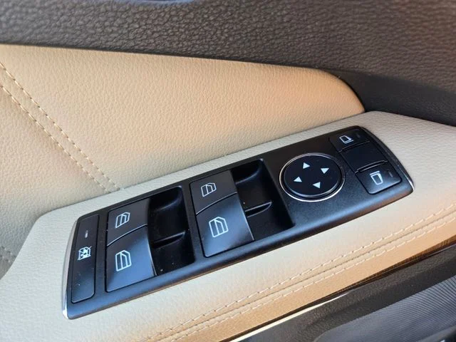 Used 2010 Black Mercedes-Benz E 350 image 36