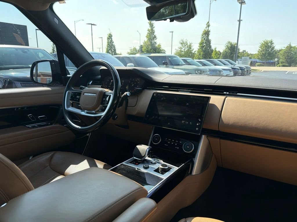 Used 2023 Gold Land Rover SE image 14