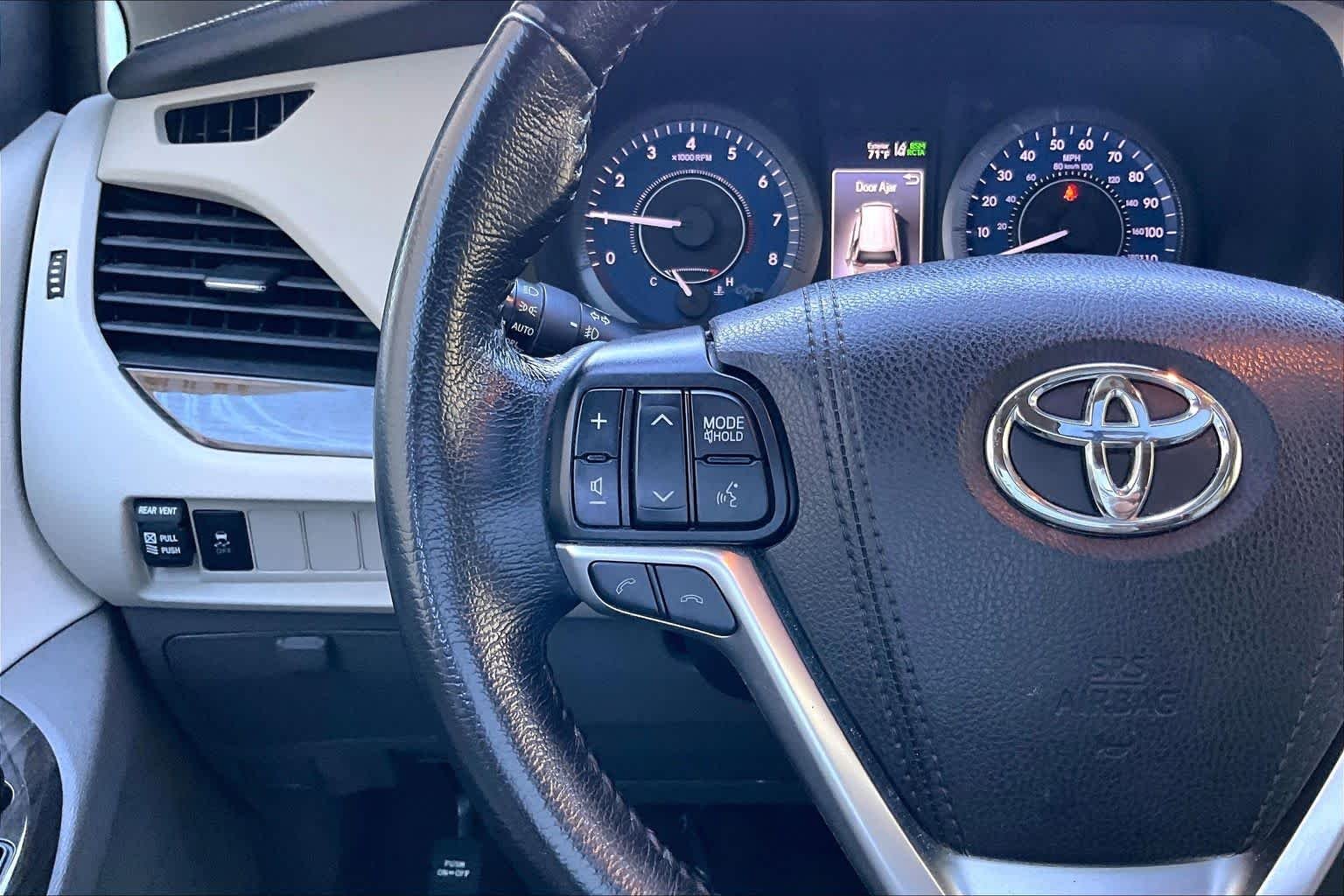 Used 2020 Predawn Gray Mica Toyota XLE image 24
