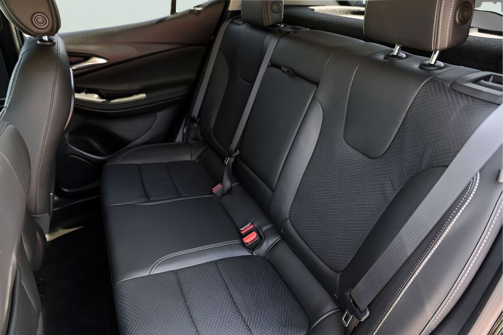 Used 2023 Black Buick Essence image 28