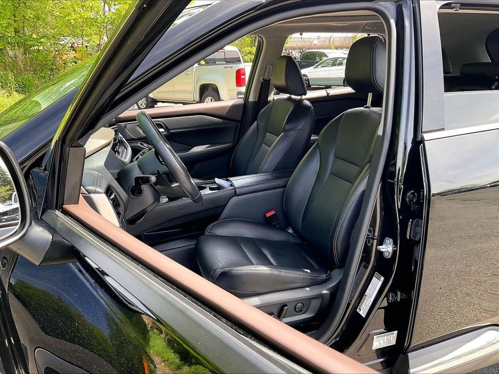 Certified Used 2022 Black Nissan SL image 10