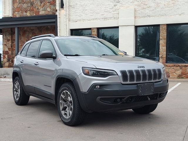 Used 2021 Silver Jeep Trailhawk image 1