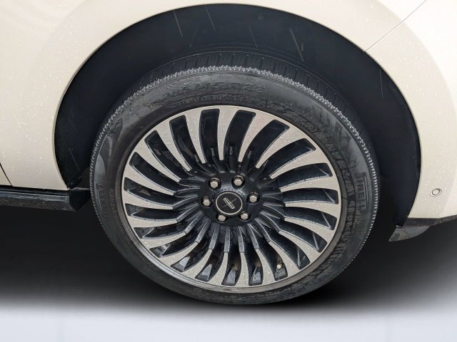 Used 2019 White Lincoln Black Label image 10