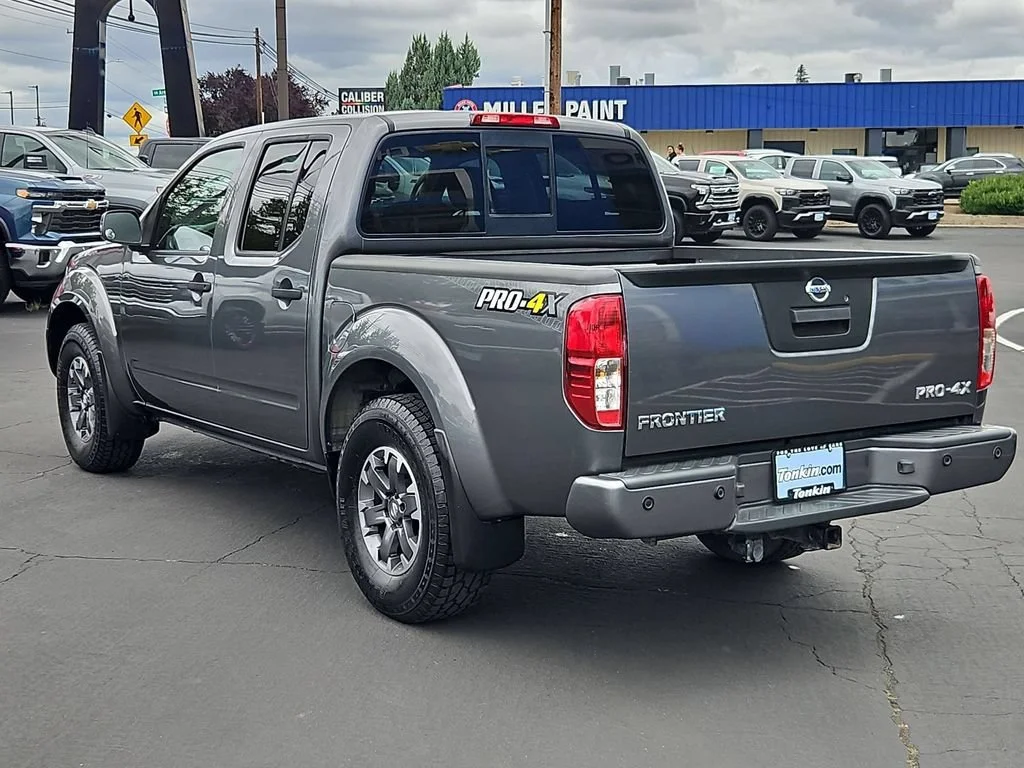 Used 2018 Gray Nissan PRO-4X image 4