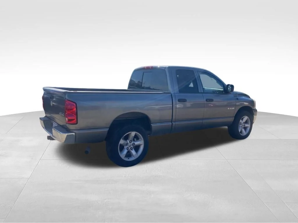 Used 2008 Gray Dodge SLT image 34