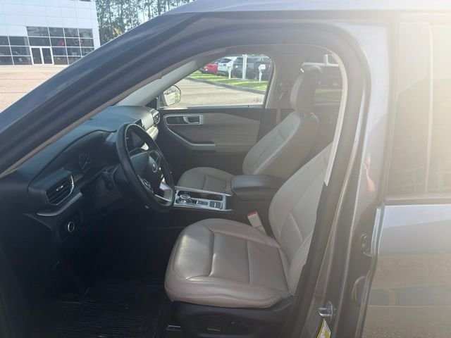 Used 2023 Gray Ford XLT image 14