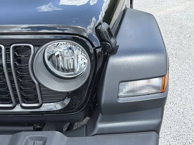 Used 2025 Black Jeep Sport S image 8