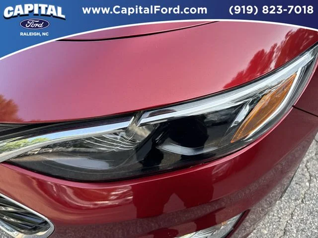Used 2021 Red Chevrolet RS image 11