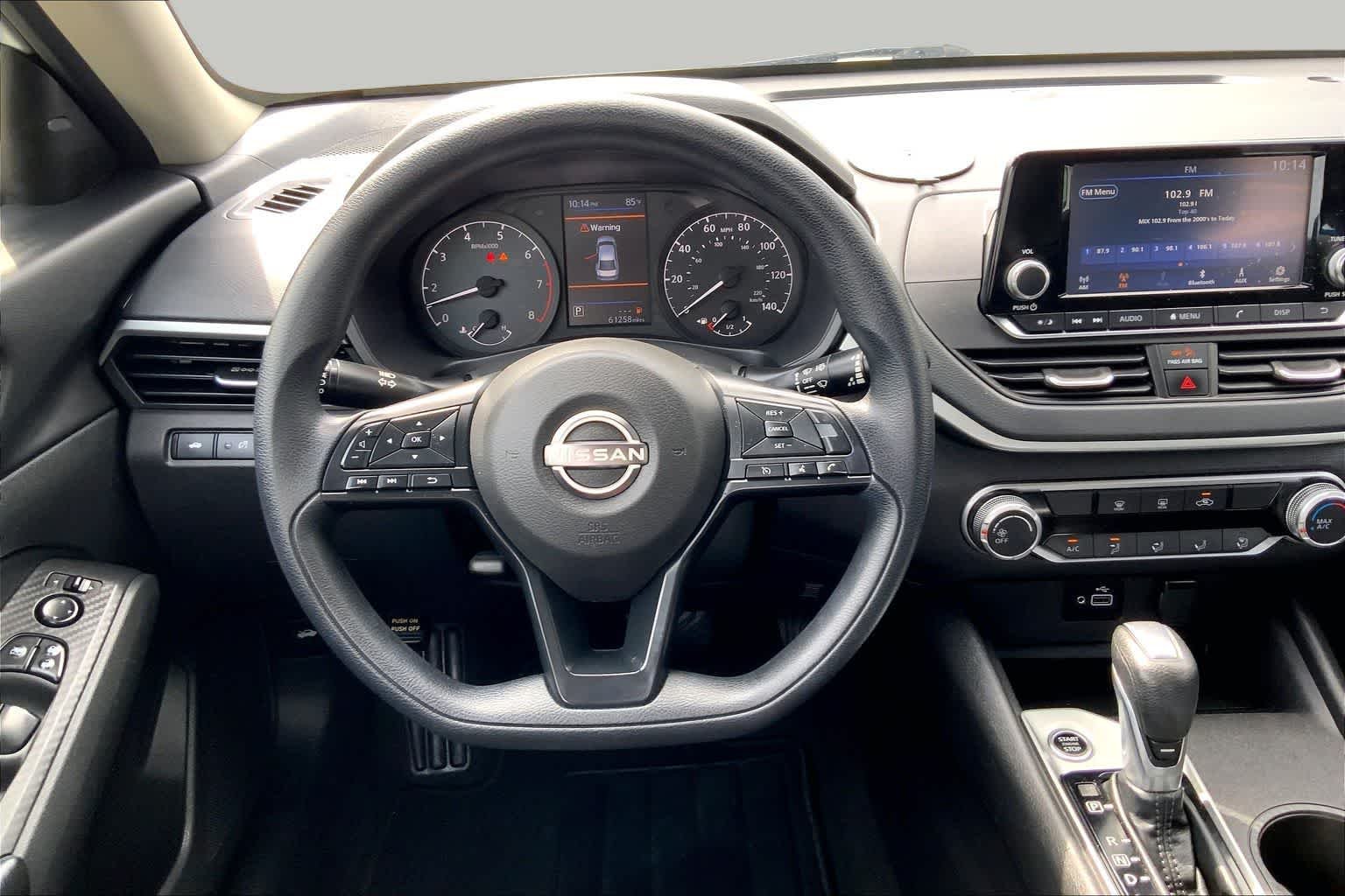 Used 2024 Glacier White Nissan 2.5 S image 6