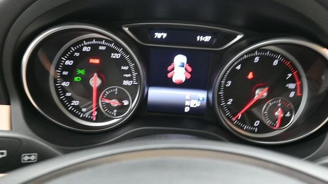 Used 2019 White Mercedes-Benz GLA 250 image 18