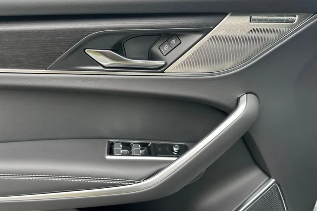 2026 Jaguar F-Pace R-Dynamic S - Photo 10