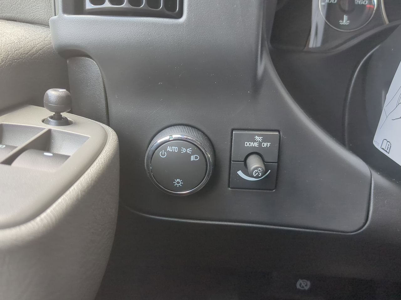 2025 Chevrolet Express Cargo Work Van - Photo 16