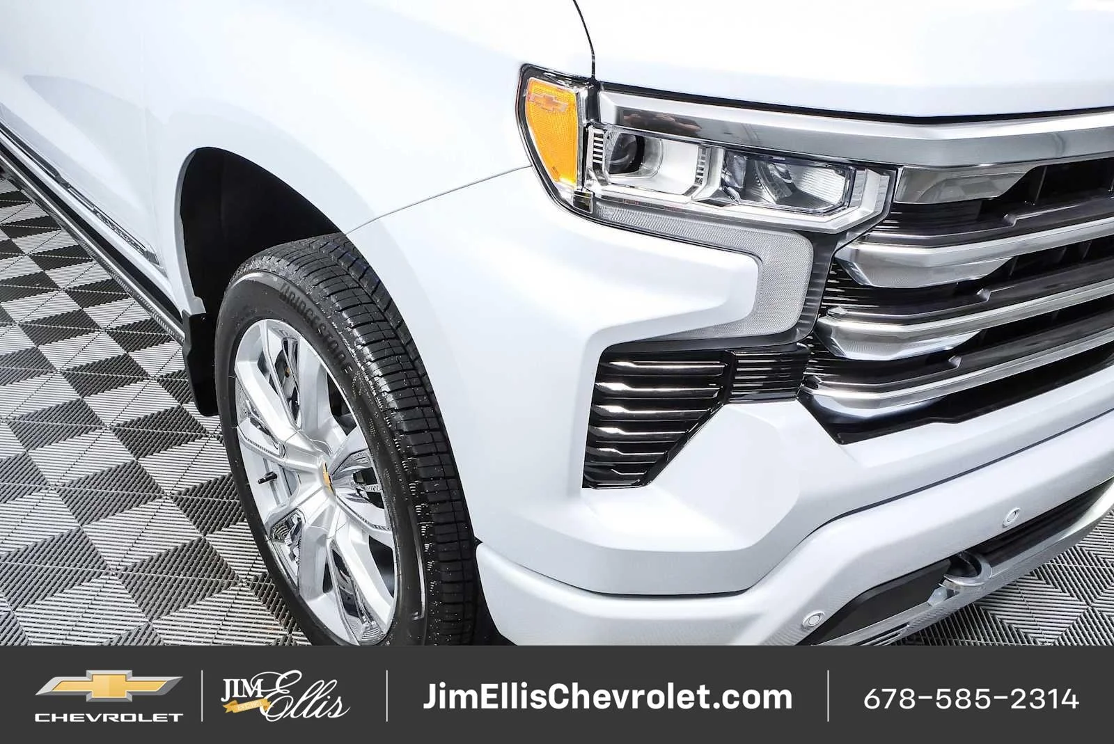 New 2026 Polar White Tricoat Chevrolet High Country image 37