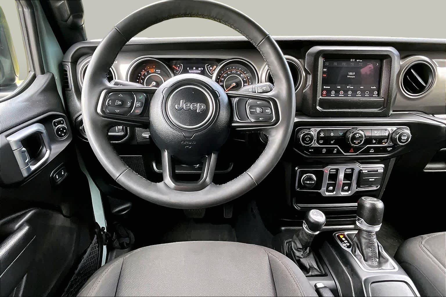 Used 2023 Earl Clearcoat Jeep Sport S image 6