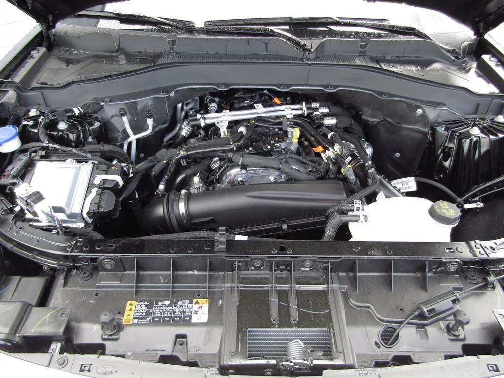 New 2026 Agate Black Metallic Ford Active image 37