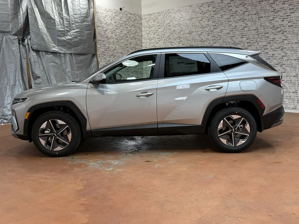 New 2026 Shimmering Silver Hyundai SEL image 6