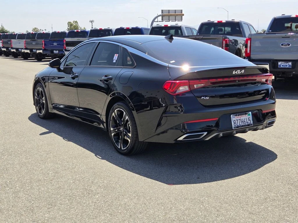 Used 2022 Ebony Black Kia GT-Line image 4