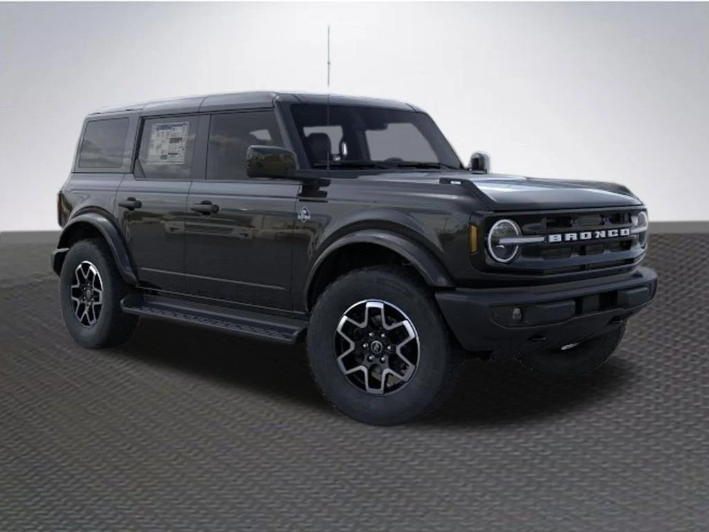 New 2026 Shadow Black Ford Outer Banks® image 7